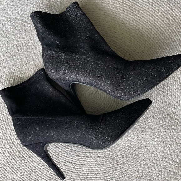 🎯SOLD‼️Brash black metallic stretch fabric ankle boots-12 - Picture 10 of 12